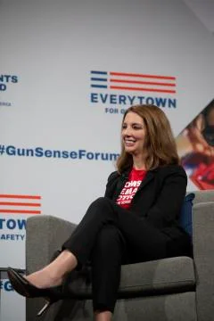 AUGUST 10 2019: DES MOINES IOWA-POLITICIANS SPEAK AT GUN SAFETY FORUM Stock Photos