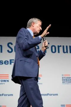 AUGUST 10 2019: DES MOINES IOWA-POLITICIANS SPEAK AT GUN SAFETY FORUM Stock Photos