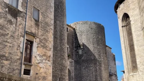 August 9, 2026 - Girona, Spain - Ancient defensive walls of Girona 库存影片 338140859