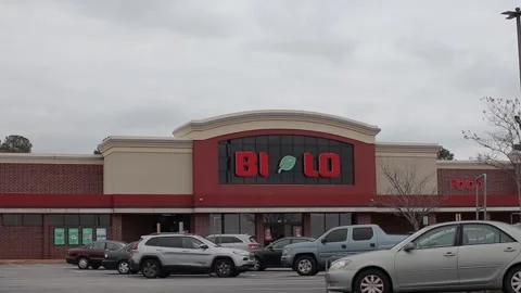 Augusta, Ga USA - 01 21 21: The last open BiLo retail supermarket grocery sto Stock Footage 148963343
