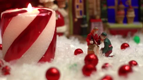 Augusta, Ga USA - 12 05 20: Coca Cola Holiday Vintage Village collection pann Stock Footage 144459272