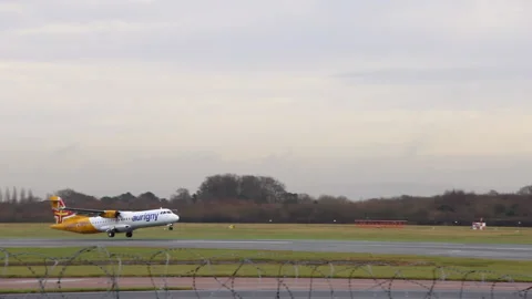 Aurigny airlines flight taking off Vídeo Stock 168358176