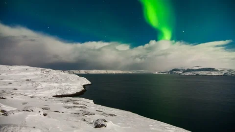 Aurora borealis above the Barents Sea Vídeo Stock 85779429