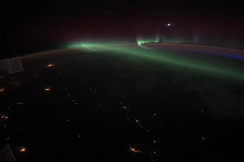 Aurora Borealis over Eastern North America from the International Space Station Video stock 260815980