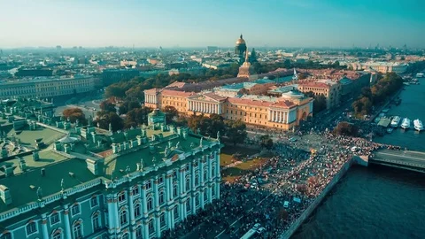 Aurora Passes Through The Opened Palace Bridge Vidéo 73128172