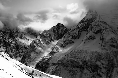 Austere rocks and clouds Foto stock