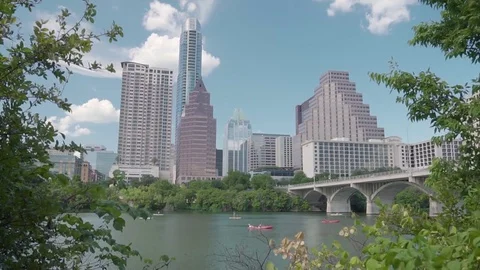Austin Skyline From Nature Path Vídeos de archivo 78167728