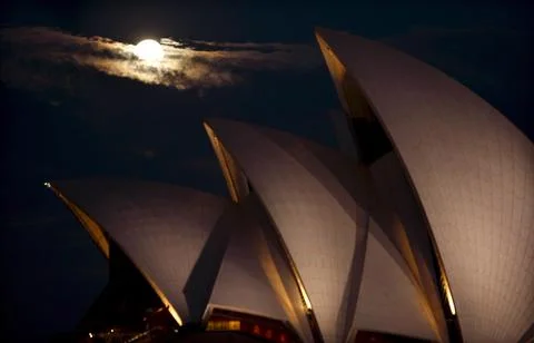 Australia Full Moon Lunar Eclipse Night Sydney Opera House - Aug 2007 Fotos Stock