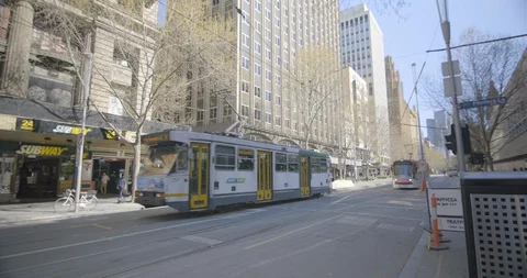 Australia Melbourne Flinders-Slane-Tram 422 25FPS Stock Footage 128773885