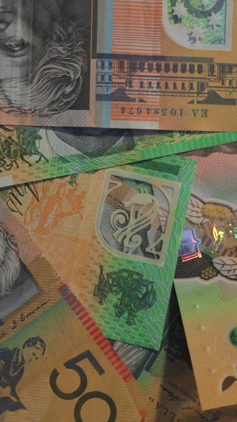 Australian dollar banknotes showing wealth and economy Vidéo 341108652