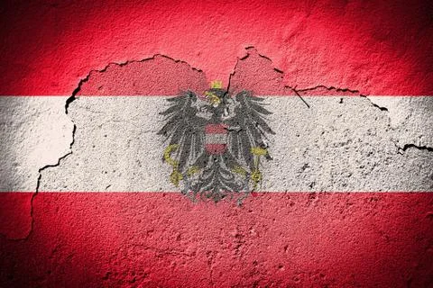 Austria flag on cracked wall Foto stock