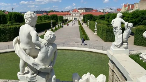 Austria, Vienna - 05 05 23: Belvedere Palace in Vienna, Famous Schloss Belv.. Video stock 246969578