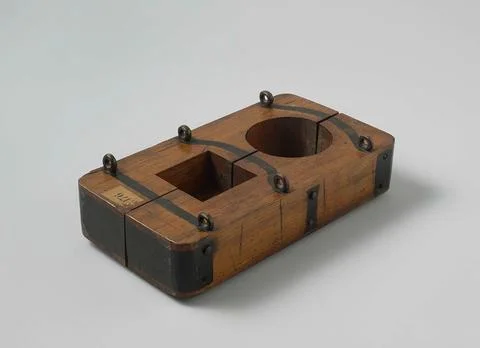 Austrian Museums, 17th-20th ct, Model or a mast cap. Model of a rectangular 库存照片