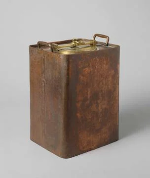Austrian Museums, 17th-20th ct, Powder Chest. Rectangular copper crunch box with Stockfoto's