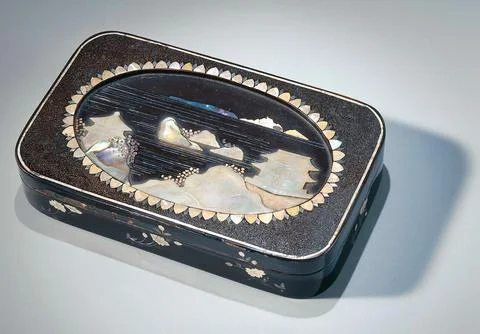 Austrian Museums, 17th-20th ct, Japanese box. Black rectangular box with rounded Stock Photos