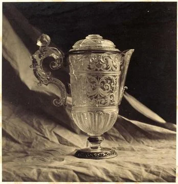 Austrian Museums, 17th-20th ct, Crystals engraved gift jug with feminine handle, Photos