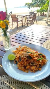 Authentic Chicken Pad Thai on Beach at Tropical Cafe Koh Samui Thailand Stock Photos