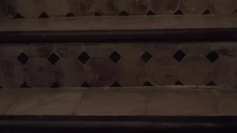 Authentic Moroccan riad interior with checkerboard tiled steps, Traditional.. Stockbeeldmateriaal 327487632