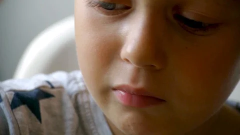 Autistic arranges objects by colors emotions super closeup Stock-Footage 114762461