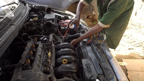 Auto mechanic Video stock 122166345