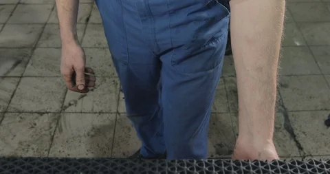 Auto Mechanic Opens And Closes A Box With Working Tools. Video stock 124982497