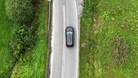 Auto riding through scenic landscape and natural beauty of countryside Vídeos de archivo 340170189
