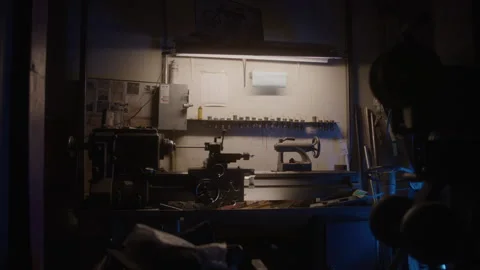 Auto Shop Interior Vídeo Stock 270392222