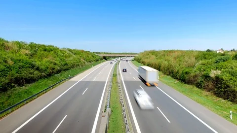 Autobahn 스톡 동영상 108703888