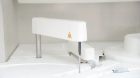 Automate chemistry in laboratory Vídeos de archivo 68361466