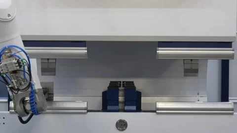 Automated bending cell machine Vídeos de archivo 90748894