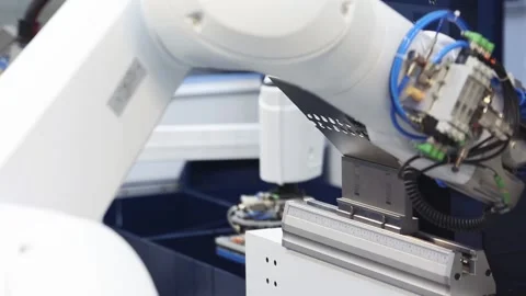 Automated bending cell machine 库存影片 90749596