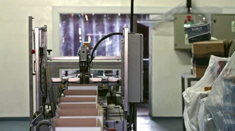 Automated boxing assembly line Stock-Footage 25916382