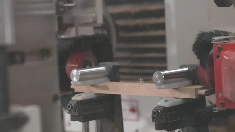 Automated routing process creates an interlocking joint for furniture Видео 341979400