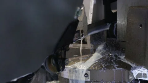 Automatic band saw 库存影片 90104533