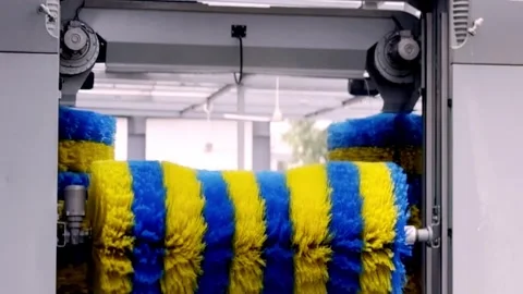 Automatic Car Wash Machine Cleaning Vehicle Stockbeeldmateriaal 336177129