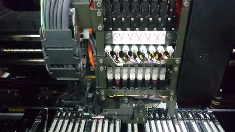 Automatic component installer Video stock 129506585