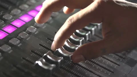 Automatic console knobs close up 動画素材 195321745