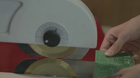 Automatic cutting  circuit board in the factory 库存影片 78857937