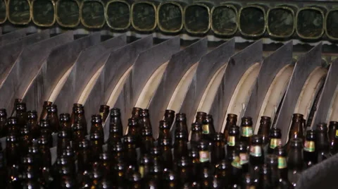 Automatic line for washing bottles 库存影片 49386839