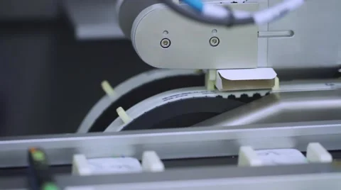 Automatic medicine packaging at a pharmaceutical factory Vidéo 47908035