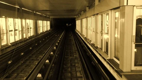 Automatic Metro Subway Train 動画素材 112408519