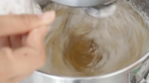 Automatic mixer flour 스톡 동영상 45124417