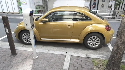 Automatic parking machine on the Tokyo street. Vídeo Stock 92013615