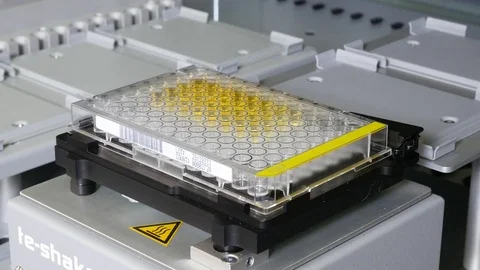 Automatic pipette Stock Footage 79853575