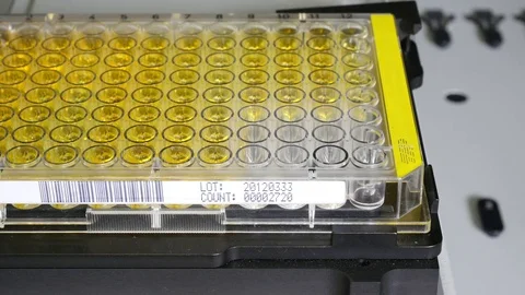 Automatic pipette Stock Footage 79854933