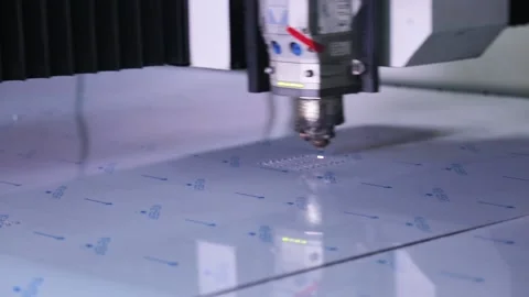 Automatic plasma cutter divides sheet metal Stock Footage 162917089