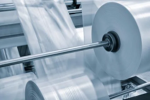 Automatic polyethylene plastic bag production machine with lighting effect. C Foto stock