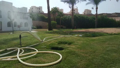 Automatic sprinkler system with broken pipe 動画素材 95855757