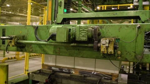 Automatic stacking of paper boxes on pallets. Paper production Stockbeeldmateriaal 327807648