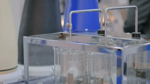 Automatic tablet disintegration and dissolution apparatus Vidéo 111080325